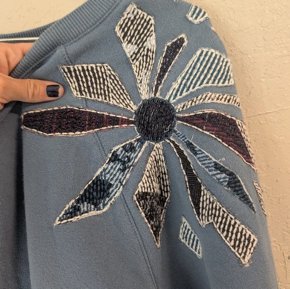 Blue Floral Embroidered Sweatshirt 2X Grannycore Patchwork Indie Boho Hippie - Picture 9 of 11